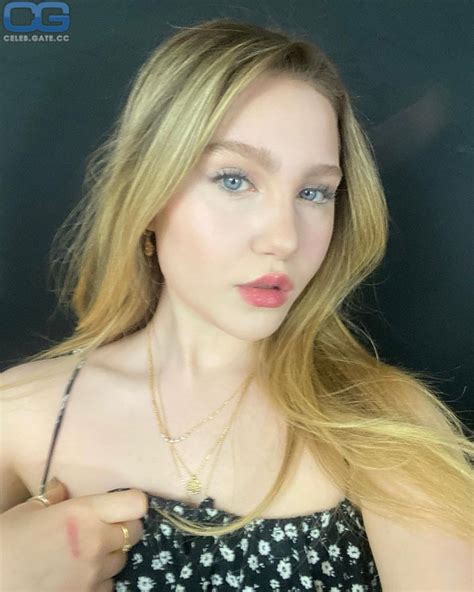 ella anderson nude|Find @ellaandersonxoxo Onlyfans